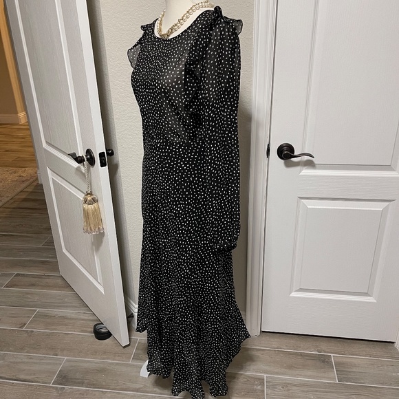 NWOT- Cabi- SET Sinatra Blouse (Medium #3956) and Sinatra Skirt (Size 8 #4024) - Picture 7 of 16